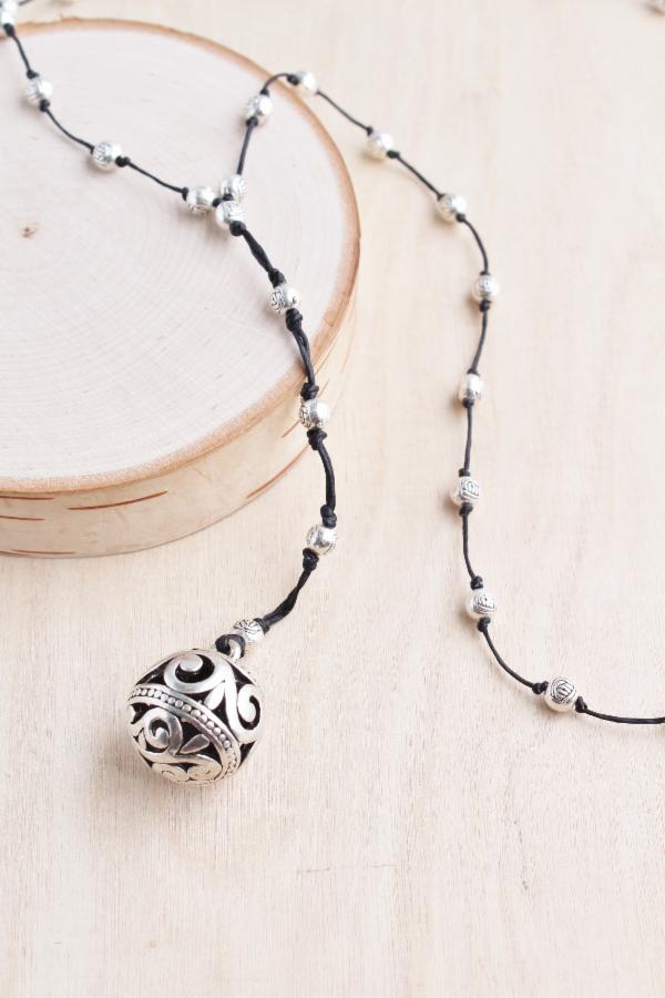 Bali Queen Alloy Filigree Ball Necklace - Silver