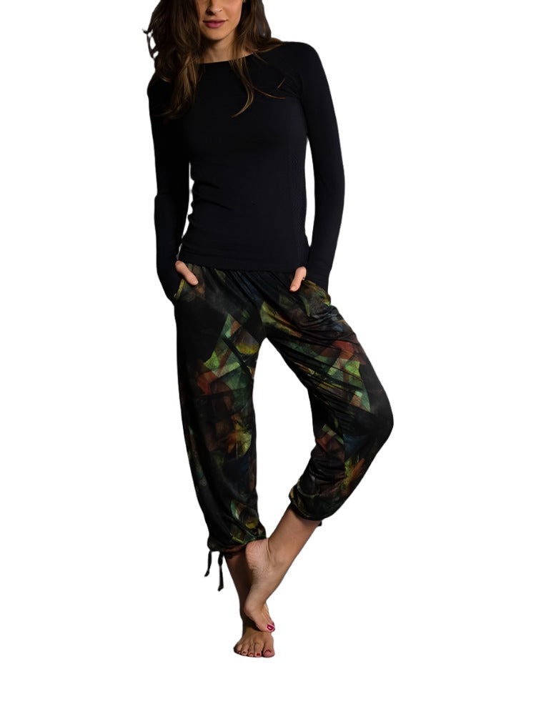 Onzie Hot Yoga Seamless Long Sleeve Crew 344 - Black - front view