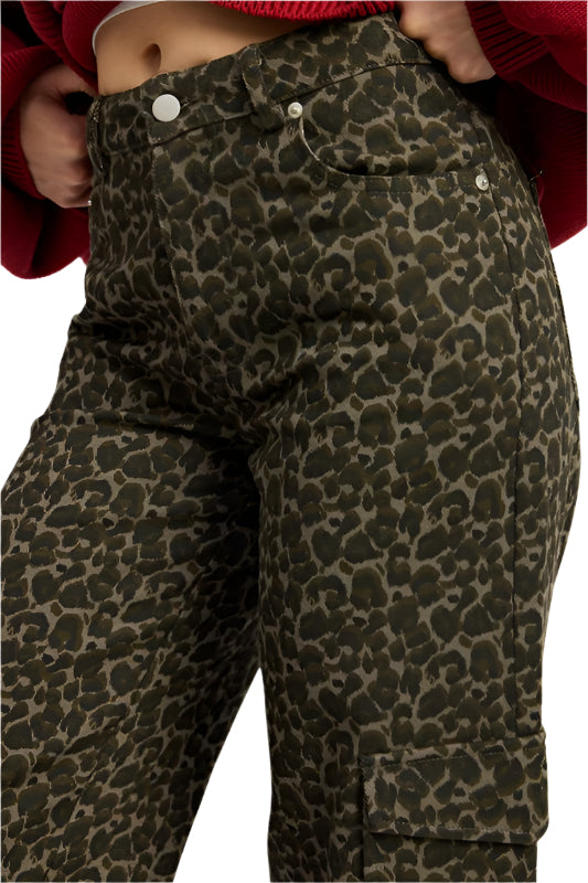 Emory Park MID RISE WIDE LEG CARGO PANTS - Grey Leopard - Rear View