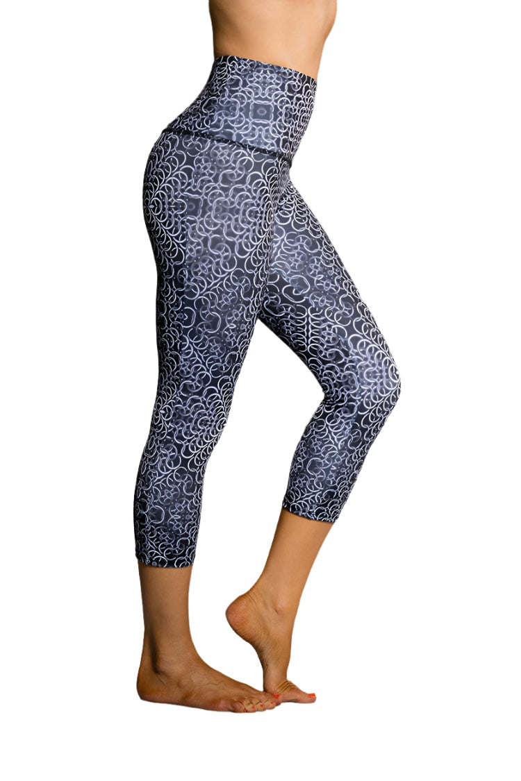 Onzie Hot Yoga High Rise Capri 259