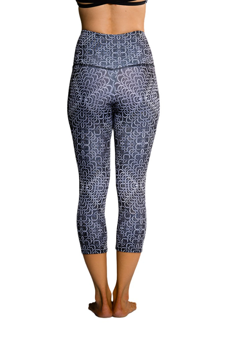 Onzie Hot Yoga High Rise Capri 259