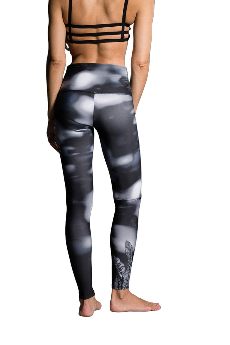 Onzie, Pants & Jumpsuits, Onzie Womens L Black White Vertical Striped  Yoga Activewear Workout Leggings