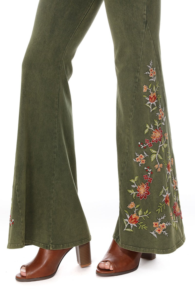 T-Party Flower Embroidery Legging CJ75316| Fitness Fashions