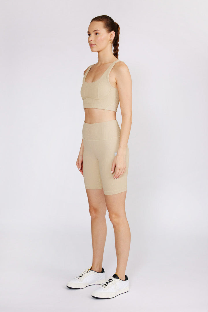 Harper biker shorts stone 8"