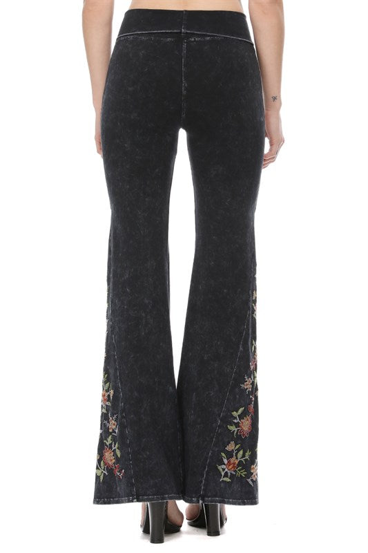 T-Party Flower Embroidery Legging CJ75316| Fitness Fashions