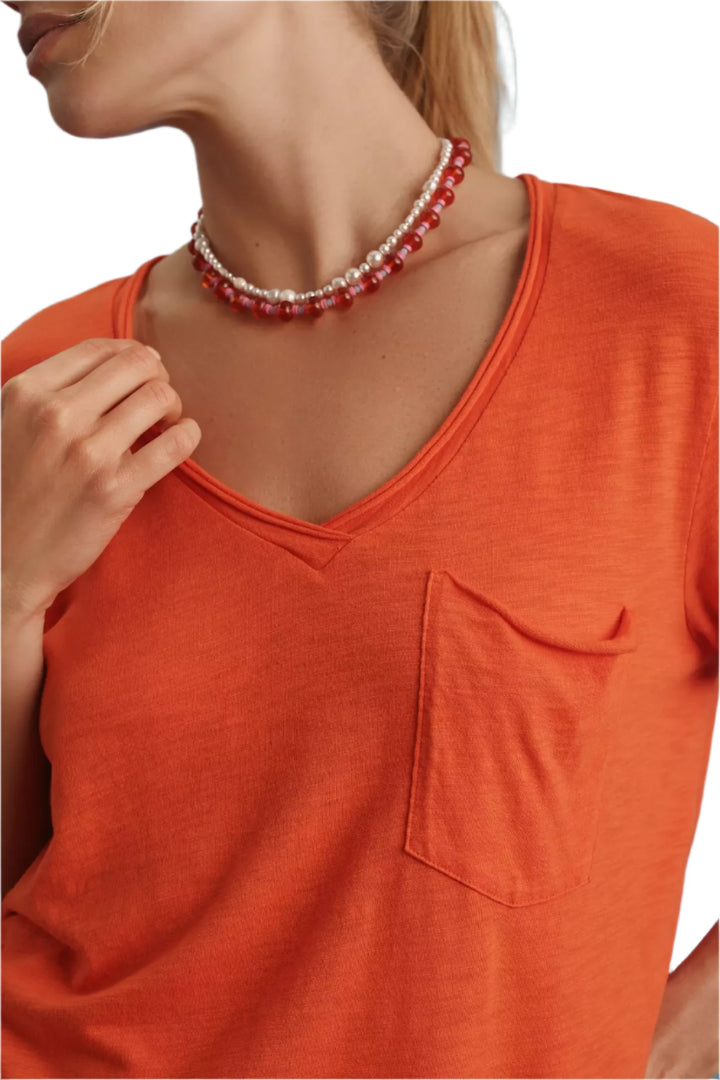 TLA V-Neck classic tee Tangerine close up