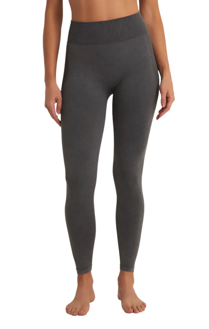 Z Supply WASH OUT SEAMLESS 7/8 LEGGING - Graphite - Front View