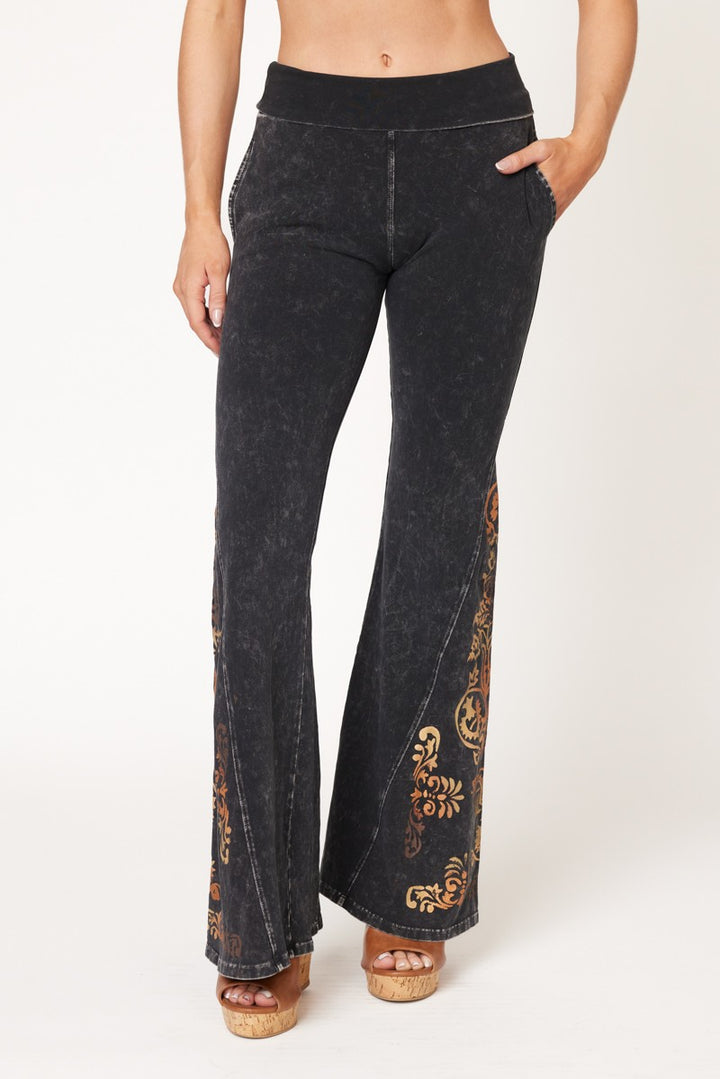 T-Party Hand Printed Floral Wide Bootcut Flair Pant with Pockets CS5702