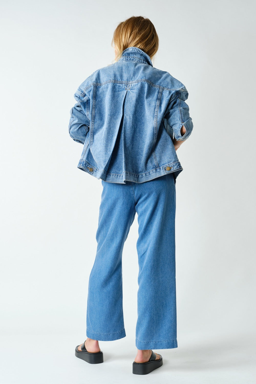 Mono B Boxy Denim Trucker Jacket KJ5577