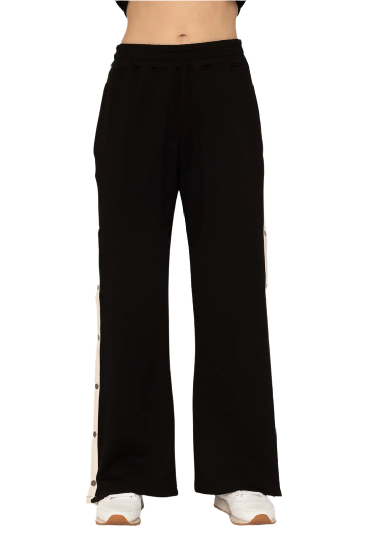 Black/Natural - Front View