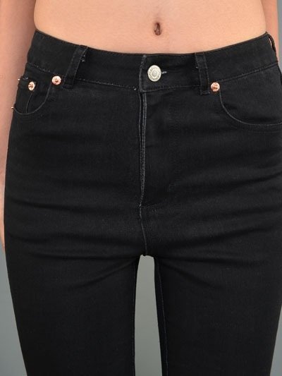 Signature 8 High Waisted Ankle Skinny Jean IP309 Black - close view 