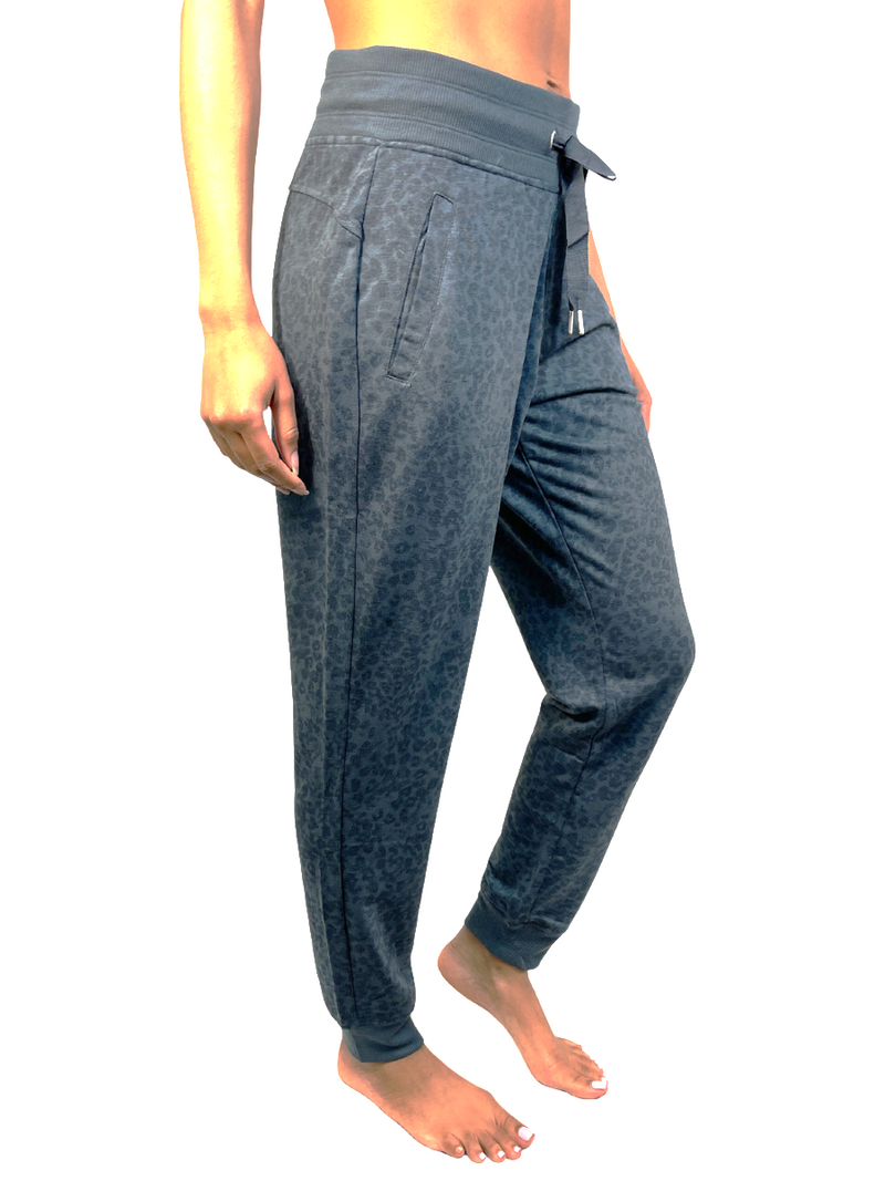Small Apana Women's Slim Joggers Pants + elastic - Depop