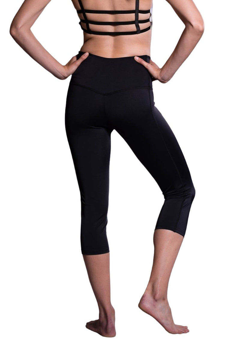 Onzie Hot Yoga High Rise Capri 259 - Black - front view