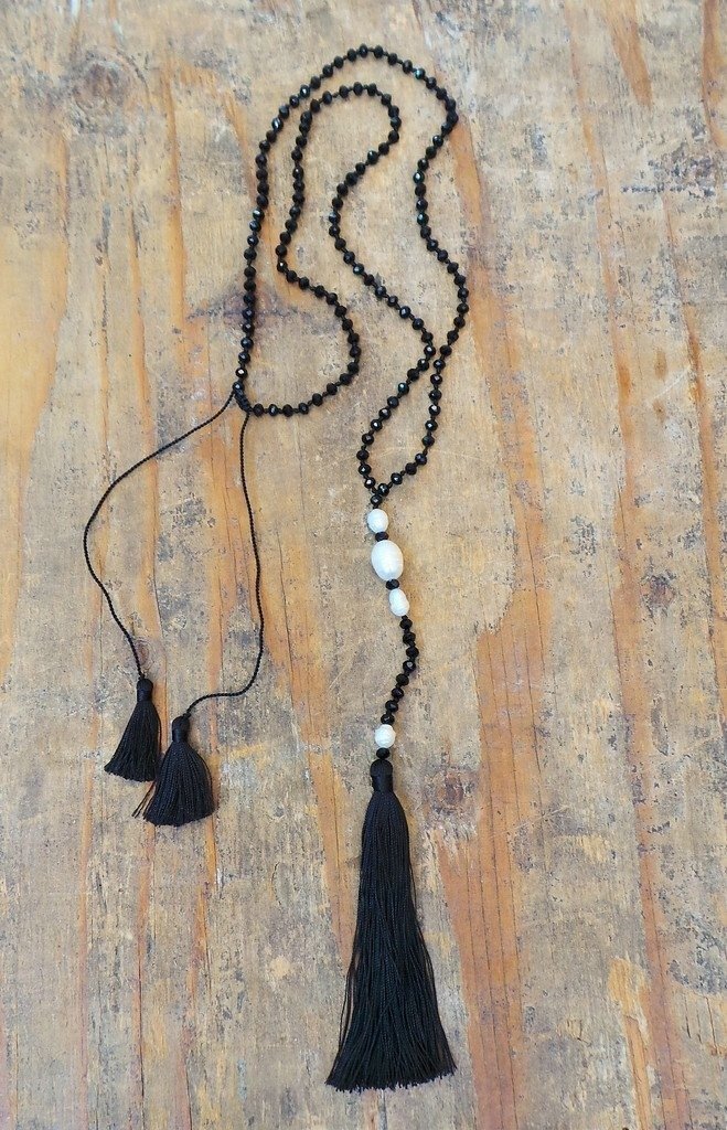 Crystal And Pearl Necklace With Tassels - Black