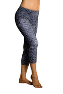 Onzie Hot Yoga Capri 202 Chain Gang - side view