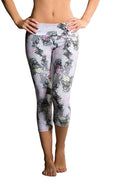 Onzie Hot Yoga Capri 202 Madonna - front view