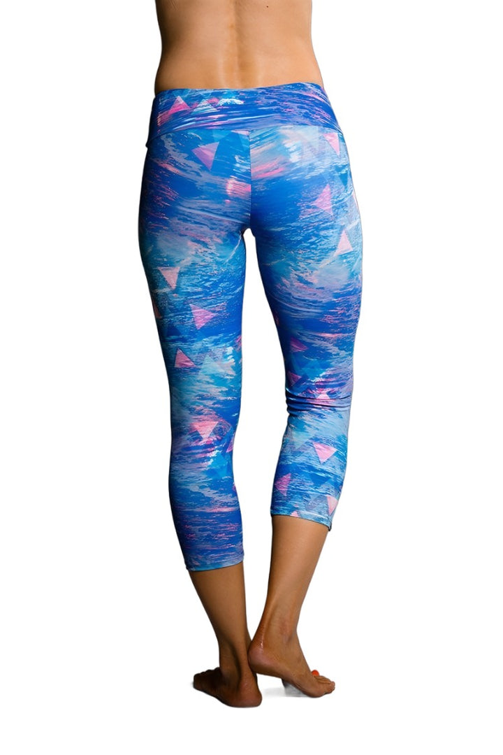 Onzie Hot Yoga Capri 202 Elevate