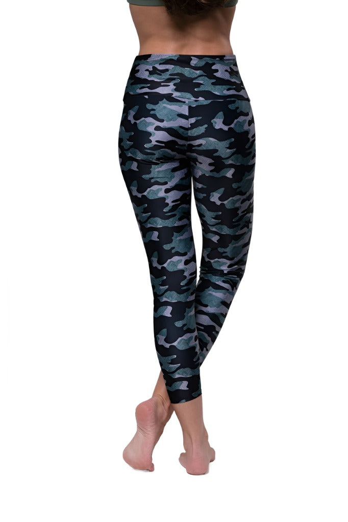 Onzie Flow Highrise Basic Midi 2029 - Distressed Camo - rear view