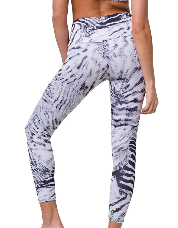 Onzie Flow Highrise Basic Midi 2029 7/8 legging  - Sanctuary - rear view 