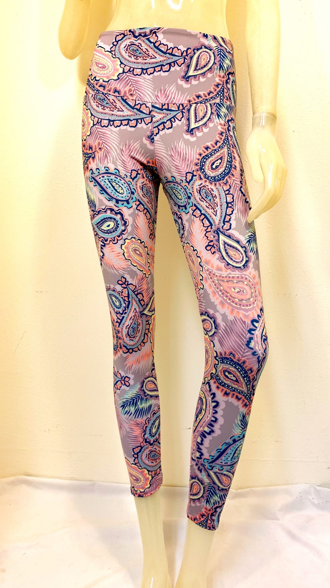 Onzie Flow Highrise Basic Midi 2029 - Tropical Paisley - front view