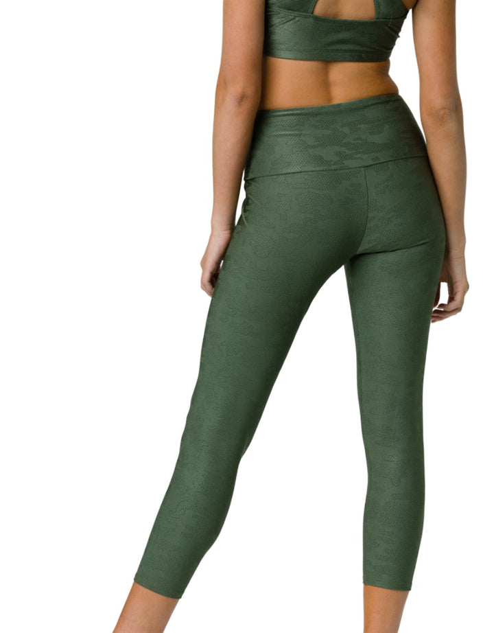 Onzie Flow Highrise Basic Midi 2029 Jacquard -  Olive Twist - rear view