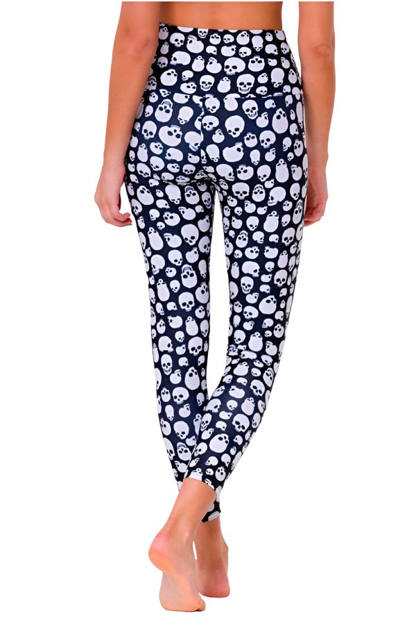 Onzie Flow Highrise Basic Midi 2029 7/8 legging  - Skulls - rear view 