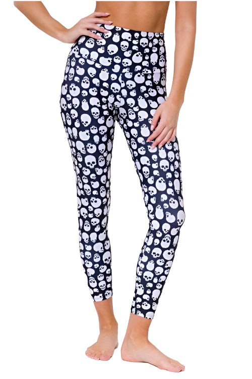 Onzie Flow Highrise Basic Midi 2029 7/8 legging  - Skulls - front view 