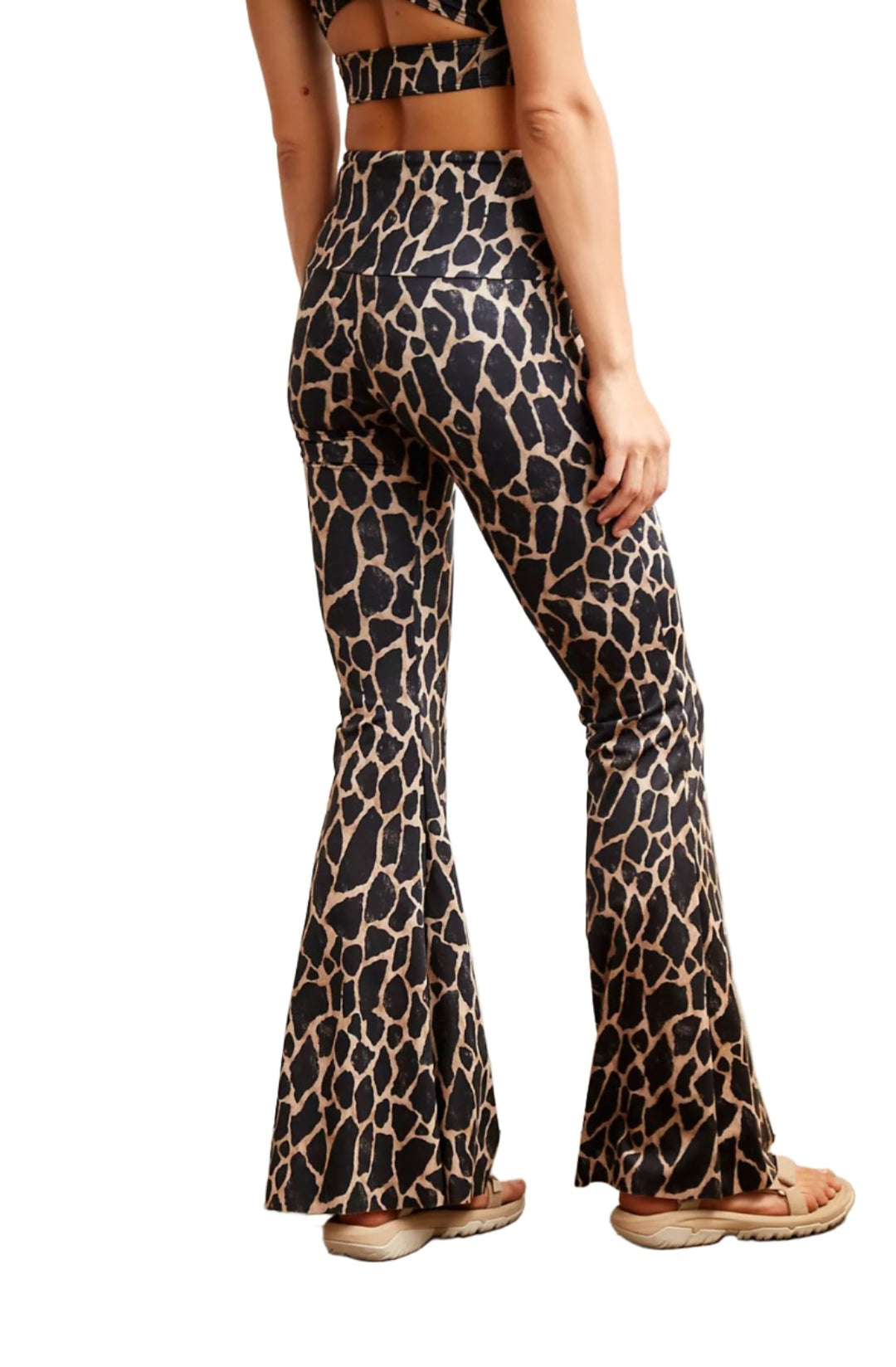 Onzie Flare Pant 2045 - Giraffe - rear view