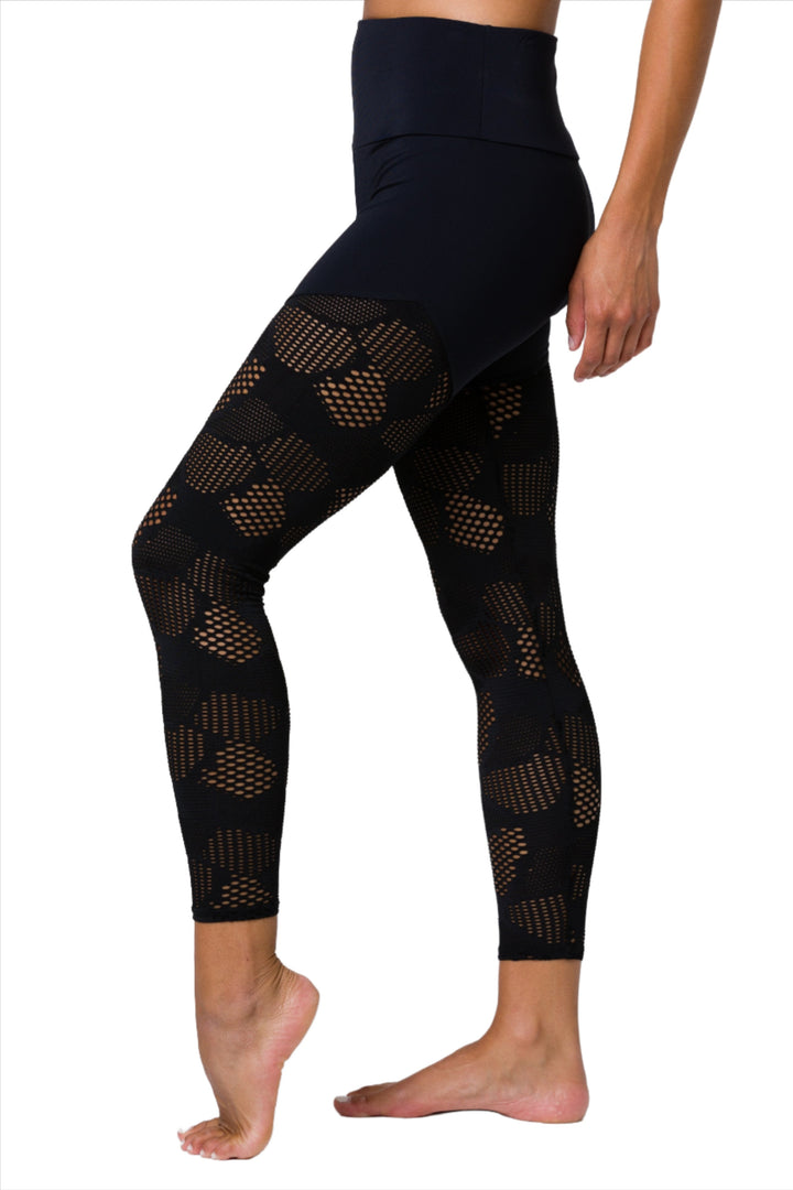 Onzie Flow Half Half Legging 2049 - Black Honeycomb - side view