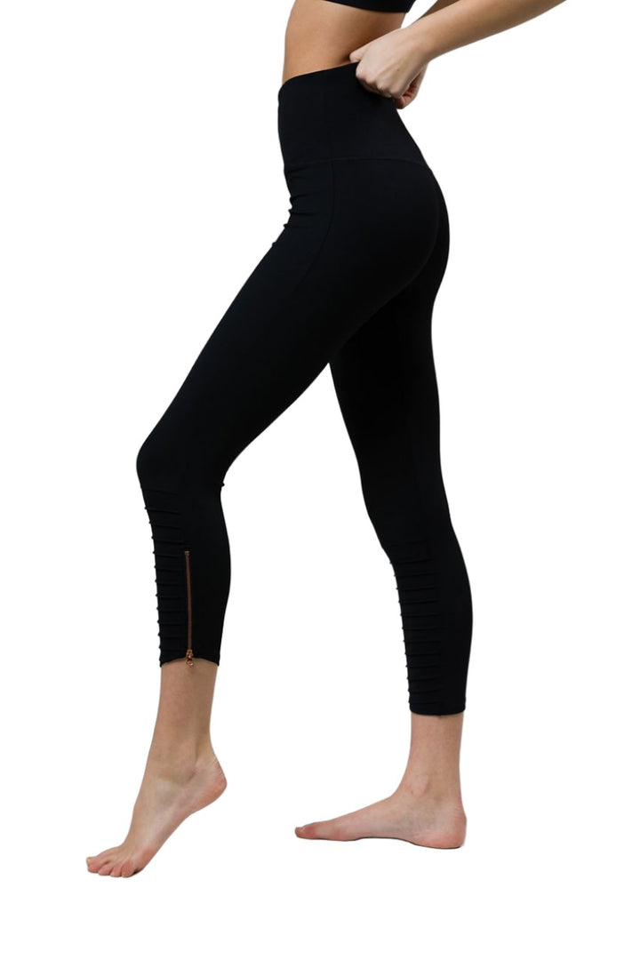 Onzie Pleated Legging 2072 - Black - side view