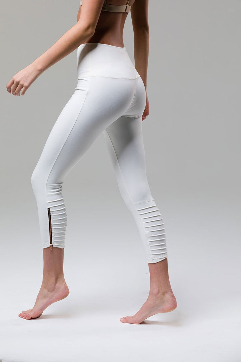 Onzie Pleated Legging 2072 - Ivory - side view
