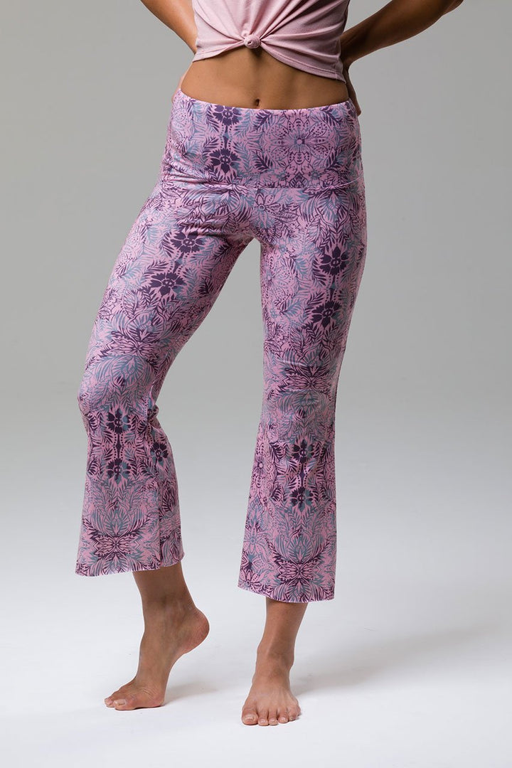 Onzie Cropped Boot Cut 2089 - Indie Floria - front view