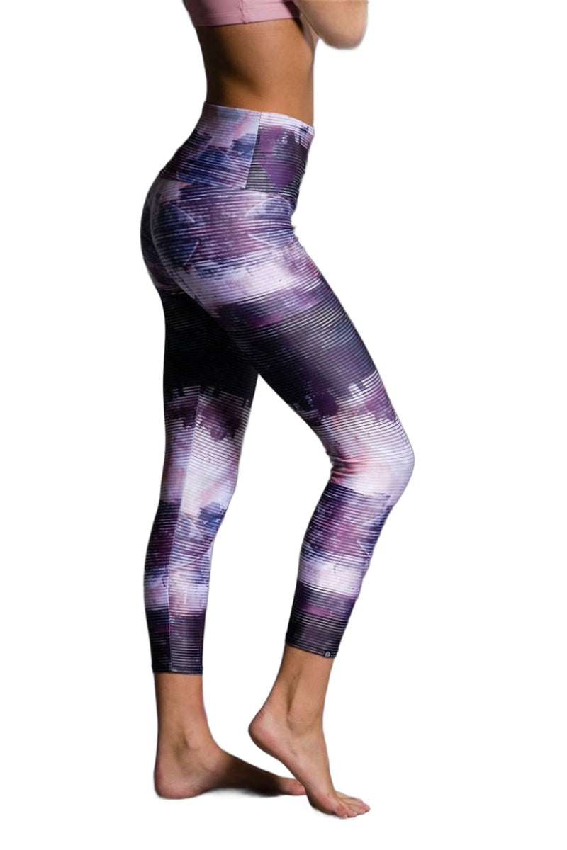 Final Sale Onzie Flow Highrise Basic Capri 2029 - Abstract - side view