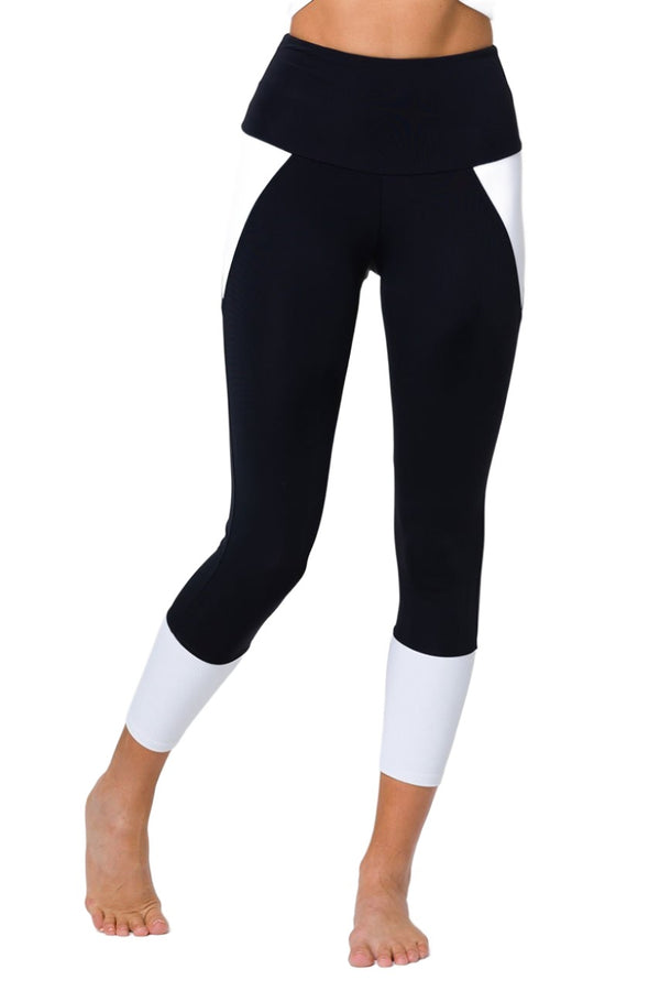 Vogo Athletica Women's Activewear Legging Capris Black & White
