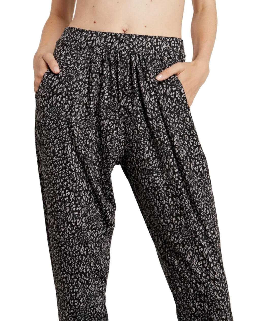 Onzie Honey Leopard Unwind Pant 2233 - Honey Leopard - front alt view