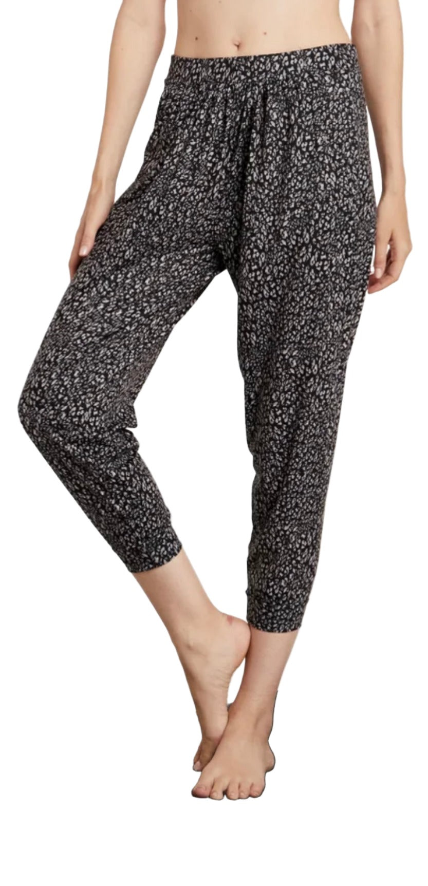 Onzie Honey Leopard Unwind Pant 2233 - Honey Leopard - front view