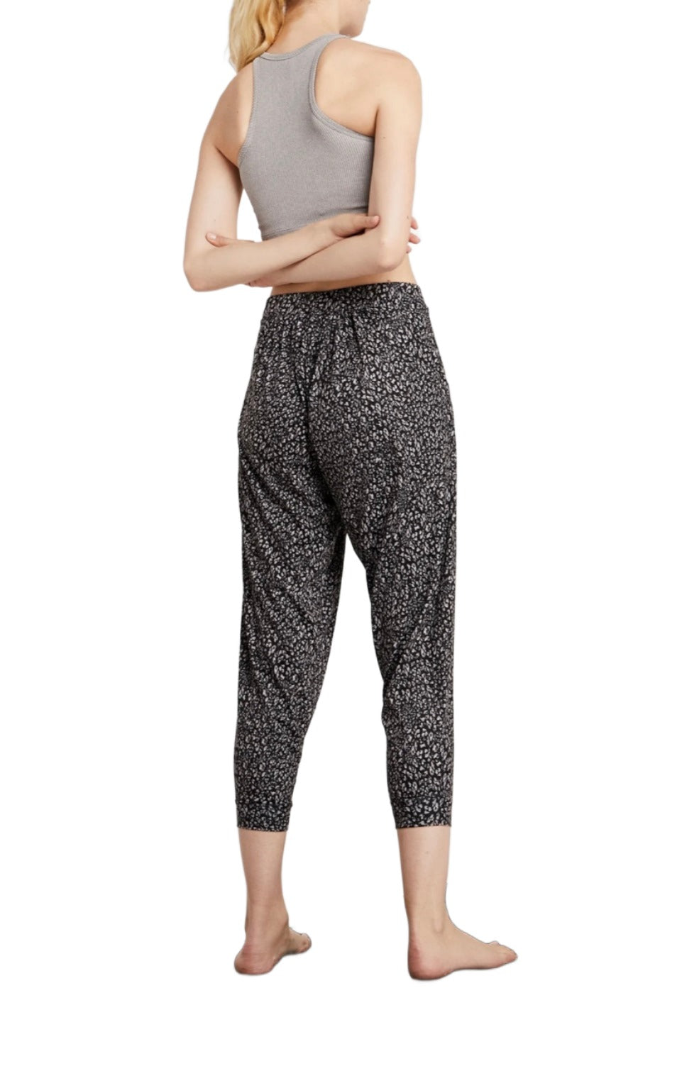 Onzie Honey Leopard Unwind Pant 2233 - Honey Leopard - rear view