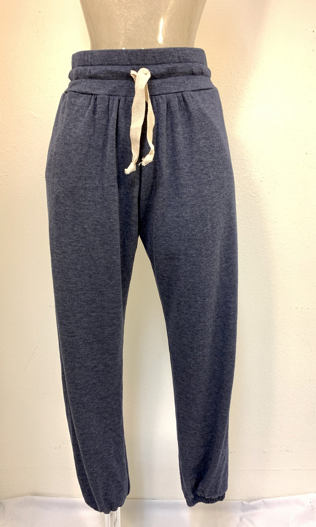 Onzie Flow Divine Jogger Pant 2234 - Pebble - Front View