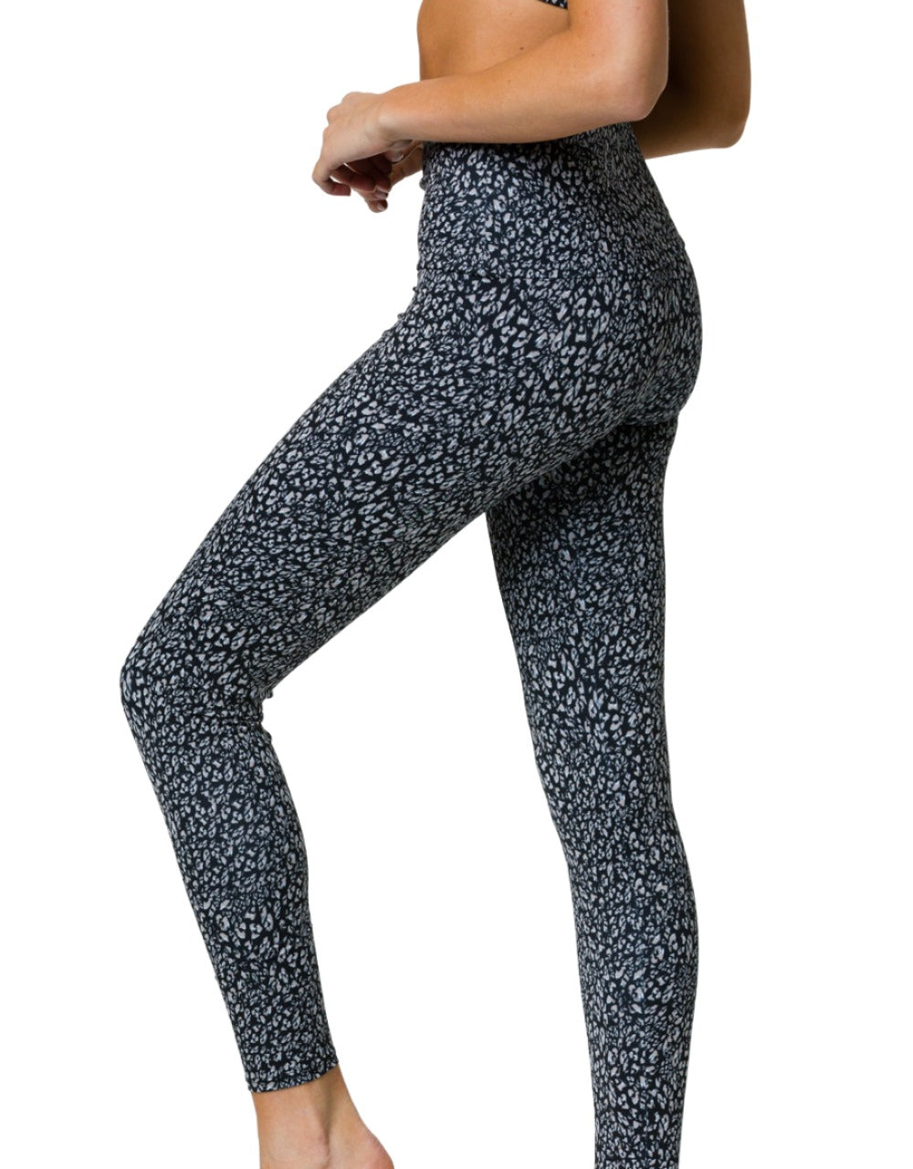 New Onzie Flow Tech Legging 2236 - Honey Leopard - side view