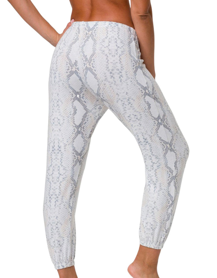 Onzie Flow WEEKEND SWEATPANT 2243 - Anaconda - rear view