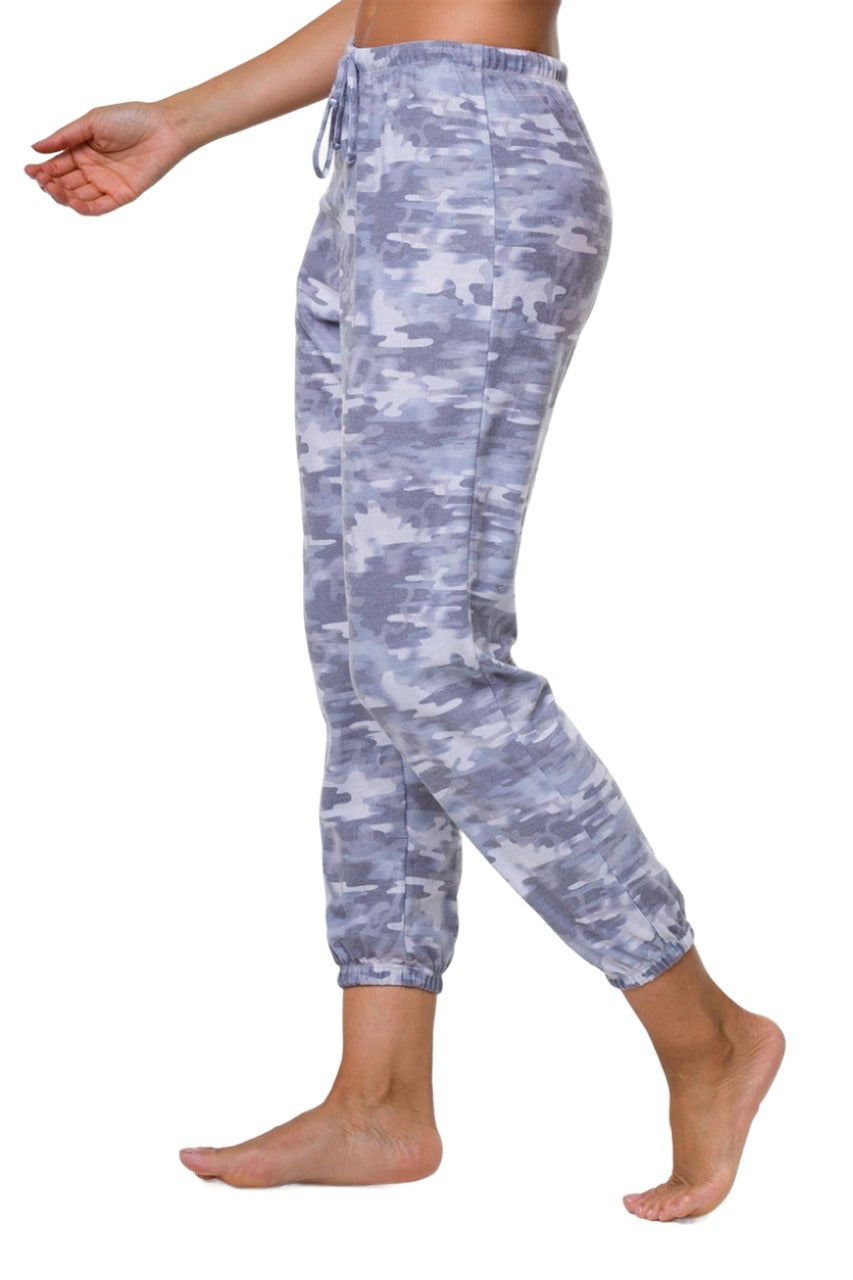 Onzie Flow WEEKEND SWEATPANT 2243 - Cozy Camo - side view