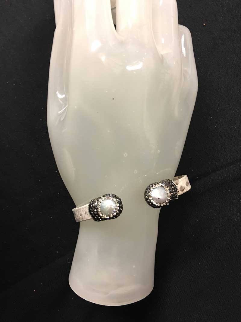 Snake Skin Adjustable Bracelet With Pearls - One side