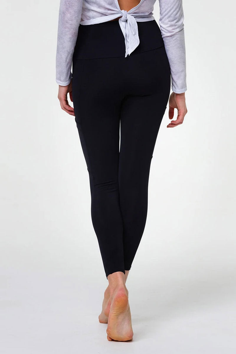New Onzie Flow Pocket Legging 2261 - Black - rear view
