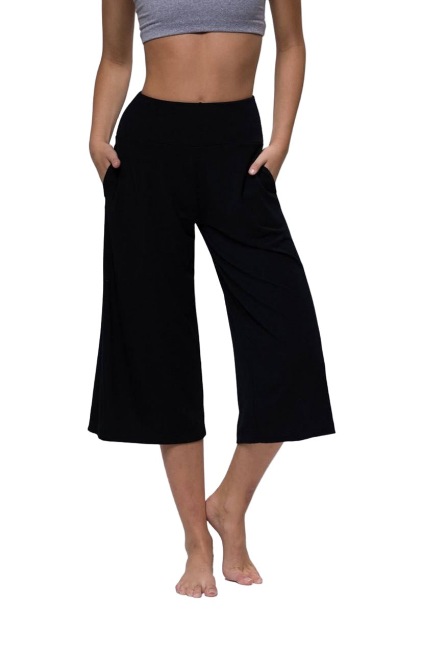 Onzie Wide Leg Crop Pant 2102 - Black - front view