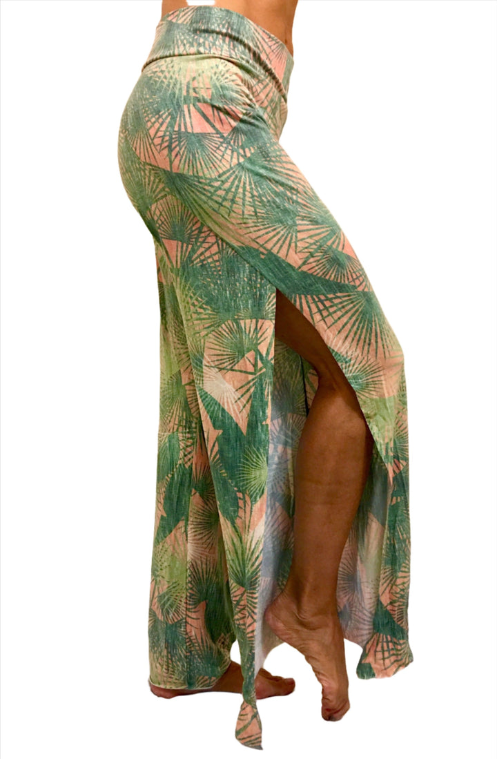 Onzie Hot Yoga Pura Vida Pant 219 - Retro Palm - side view