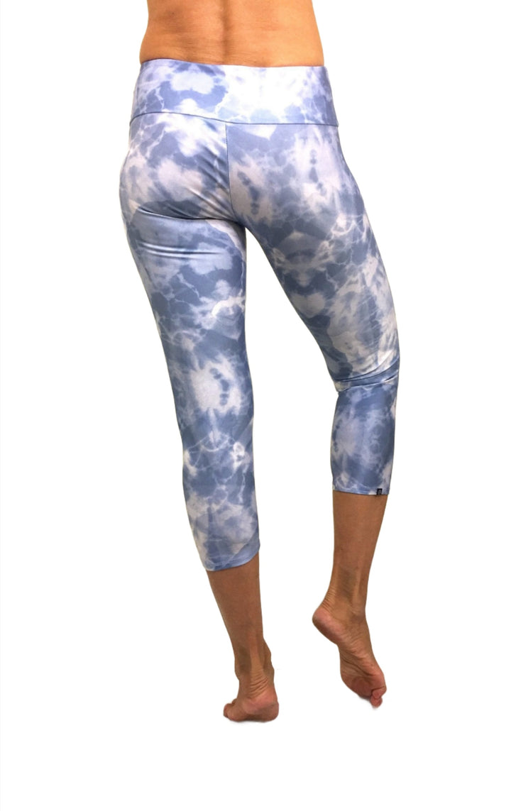 Onzie Hot Yoga Capri 202 Oceana - rear view