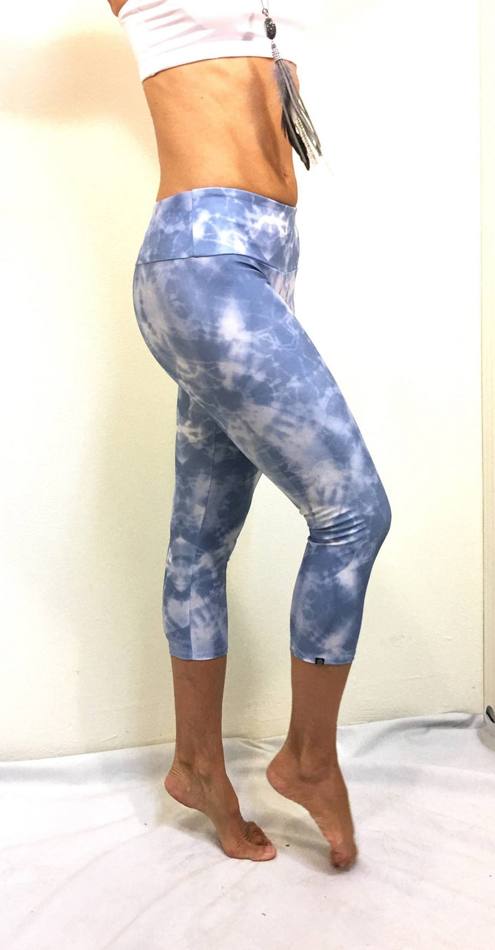 Onzie Hot Yoga Capri 202 Oceana - side view