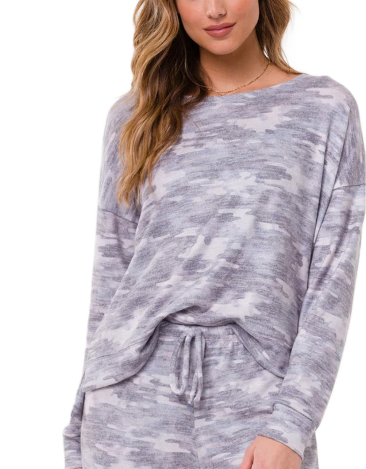 Onzie Flow High Low Sweatshirt 3767 - Cozy Camo - front view