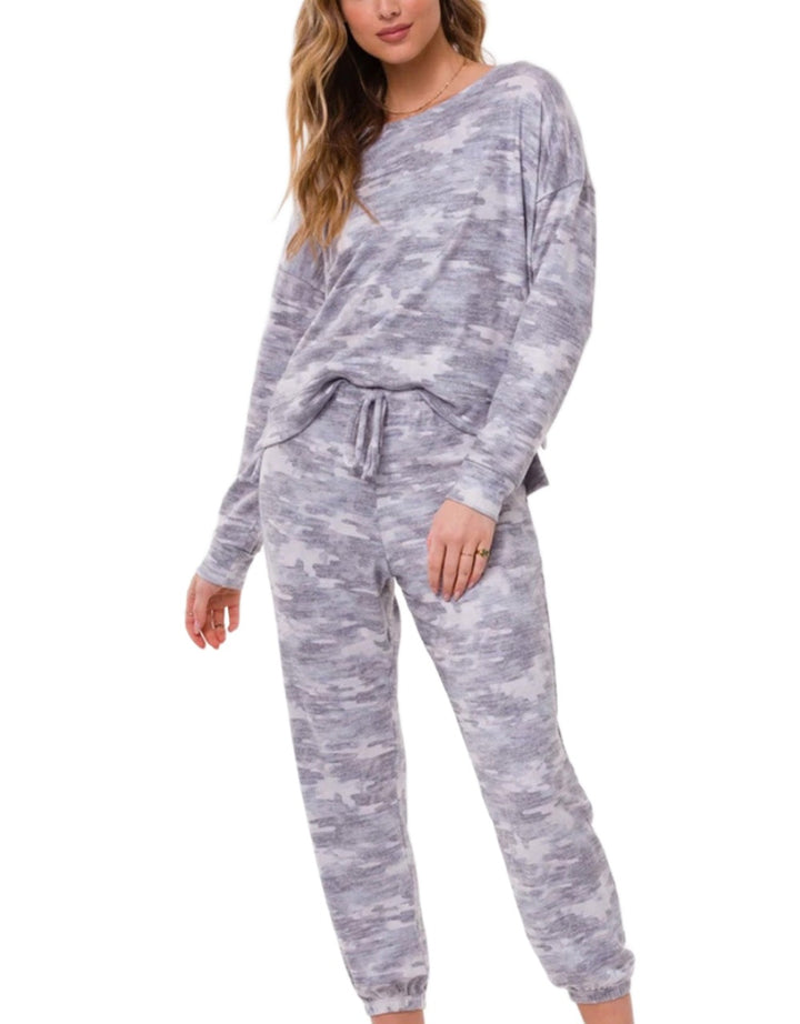Onzie Flow High Low Sweatshirt 3767 - Cozy Camo - front alt view