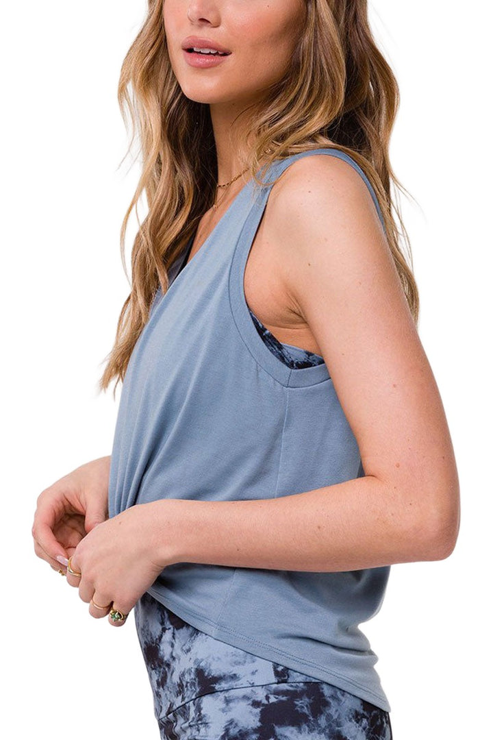 Onzie Flow Knot Tee V Neck 3774 - Moonstone  - side view